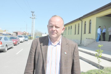 Cârjaliu sesizează Ministerul Educaţiei în cazul directoarei demise de la şcoala din Agigea